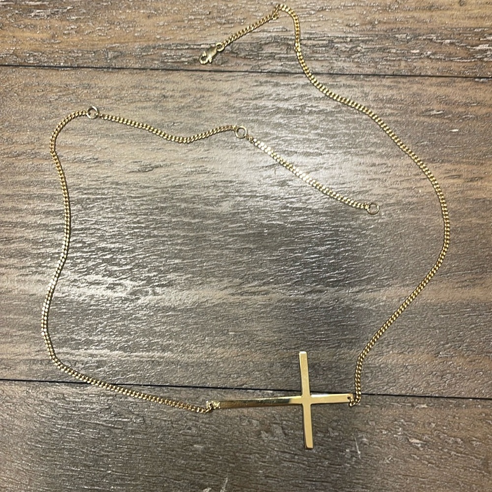 Women’s Jennifer Zeuner sideways cross
